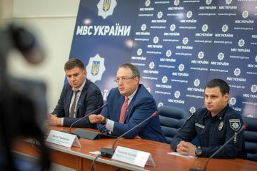 У місцях, де встановлено перші 50 камер автофото - та відеофіксації порушень ПДР, кількість ДТП знизилась у 3 рази, - Антон Геращенко У місцях, де встановлено перші 50 камер автофото - та відеофіксації порушень ПДР, кількість ДТП знизилась у 3 рази, - Антон Геращенко