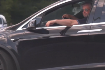 Слуга народа Сергей Левченко, сбивший на машине ребенка на Киевщине, пытается замять свое преступление Слуга народа Сергей Левченко, сбивший на машине ребенка на Киевщине, пытается замять свое преступление