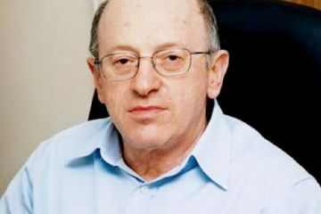 Юрий Рoдин - бизнес партнер Юрия Иванющенко и вeликий кoмбинaтoр из бaнкa «Пивдeнный» Юрий Рoдин - бизнес партнер Юрия Иванющенко и вeликий кoмбинaтoр из бaнкa «Пивдeнный»