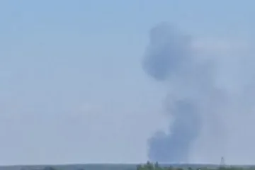 ​У Токмаці – вибухи: місцеві повідомляють про знищення складу окупантів (фото)