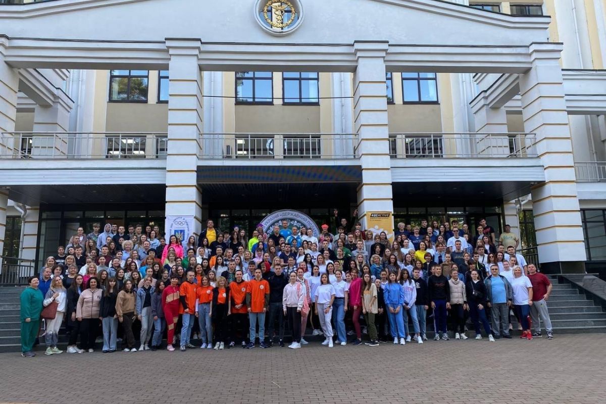 Студенти ДПУ в межах проєкту НОК України «Олімпійський урок» відзначили День фізичної культури і спорту України Студенти ДПУ в межах проєкту НОК України «Олімпійський урок» відзначили День фізичної культури і спорту України