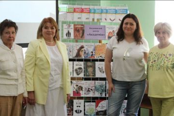 У бібліотеці імені М. А. Жовтобрюха відбувся круглий стіл для вчителів «Сила мистецтва Слова як спротив» У бібліотеці імені М. А. Жовтобрюха відбувся круглий стіл для вчителів «Сила мистецтва Слова як спротив»