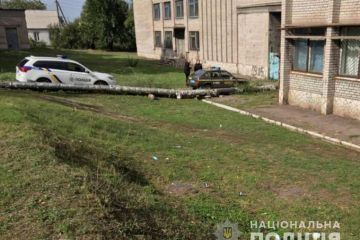 На Дніпропетровщині 18-річний юнак поранив ножем оперативника На Дніпропетровщині 18-річний юнак поранив ножем оперативника