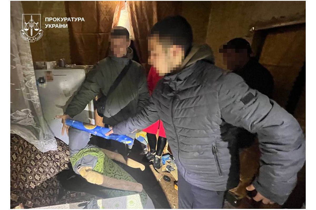 Двох мешканців Краматорська, які обікрали і позбавили життя чоловіка, засуджено до 15 років за ґратами Двох мешканців Краматорська, які обікрали і позбавили життя чоловіка, засуджено до 15 років за ґратами