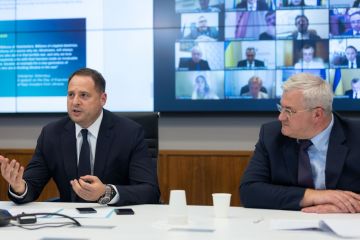 Андрей Ермак презентовал новый информационный бюллетень Офиса Президента Андрей Ермак презентовал новый информационный бюллетень Офиса Президента