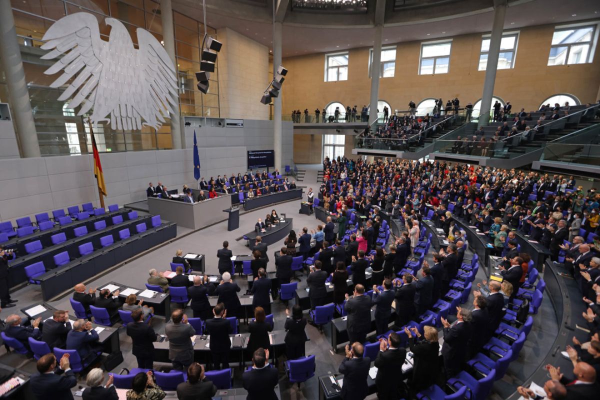 Потенційний новий уряд Німеччини розробляє план дій запобігання захворюваності на COVID Потенційний новий уряд Німеччини розробляє план дій запобігання захворюваності на COVID