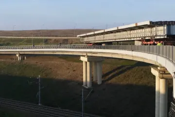 ​На Кримському мосту – нова конструкція, а в Севастополі пролунали вибухи