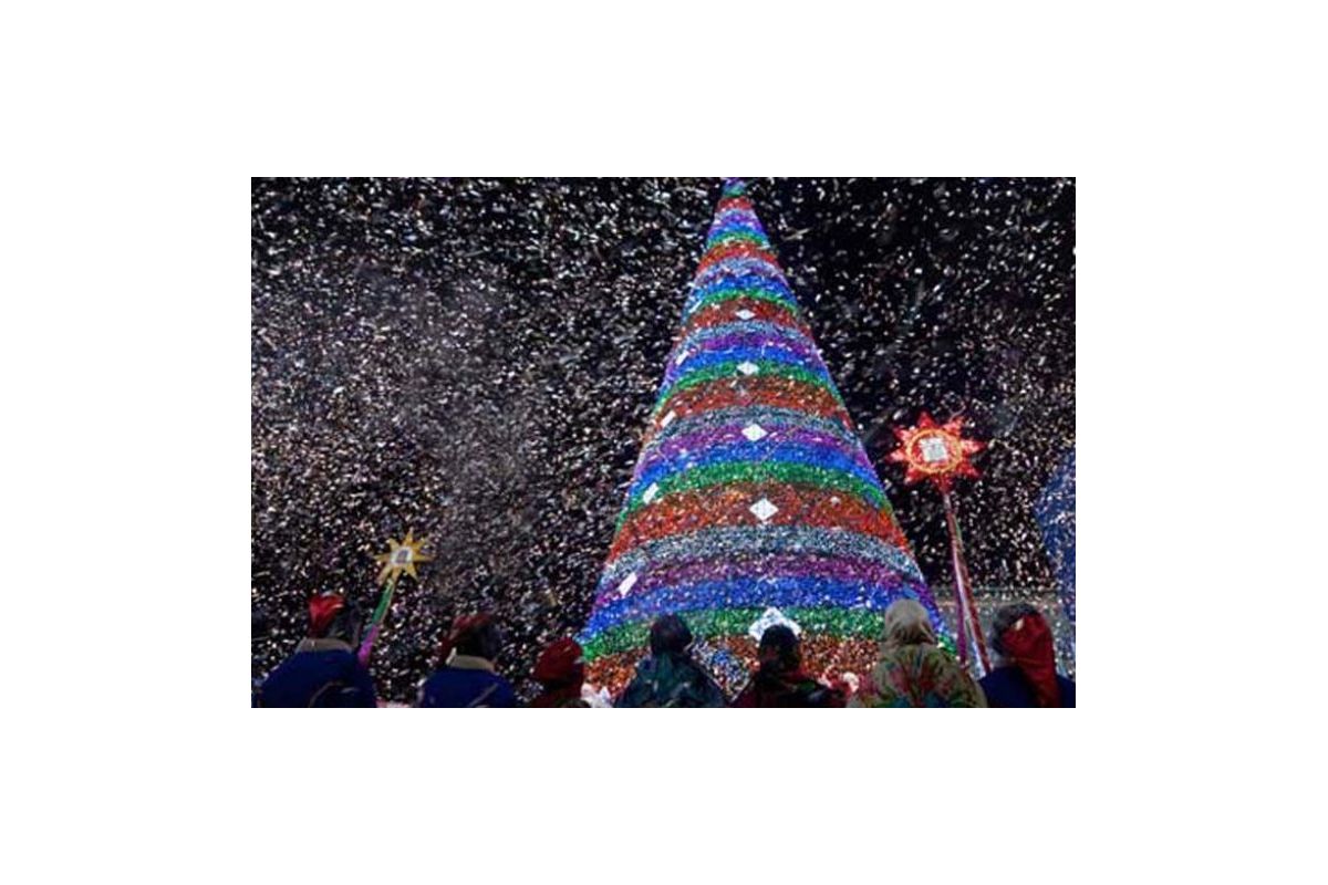 Чи відомо, чи будуть працювати новорічні містечка у Запоріжжі? Чи відомо, чи будуть працювати новорічні містечка у Запоріжжі?