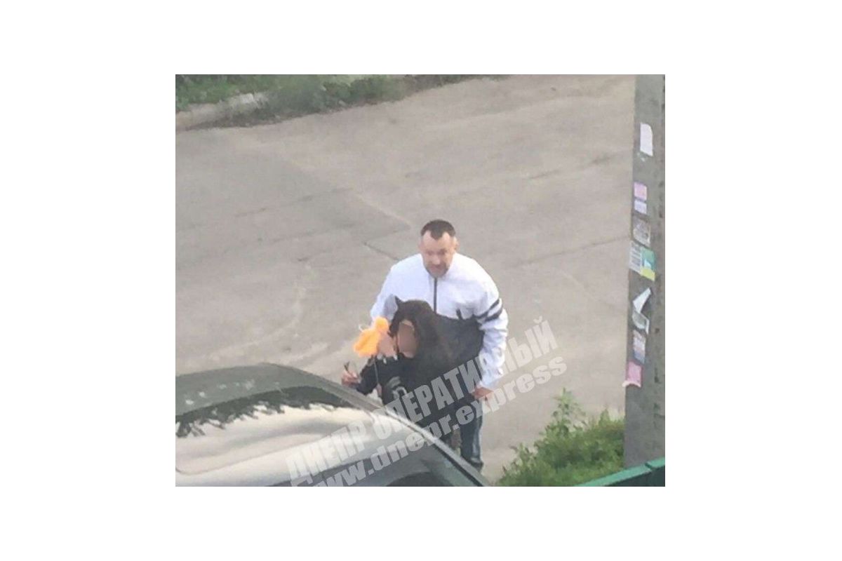 Домагався до підопічної, а на відмову погрожував зброєю та побив Домагався до підопічної, а на відмову погрожував зброєю та побив