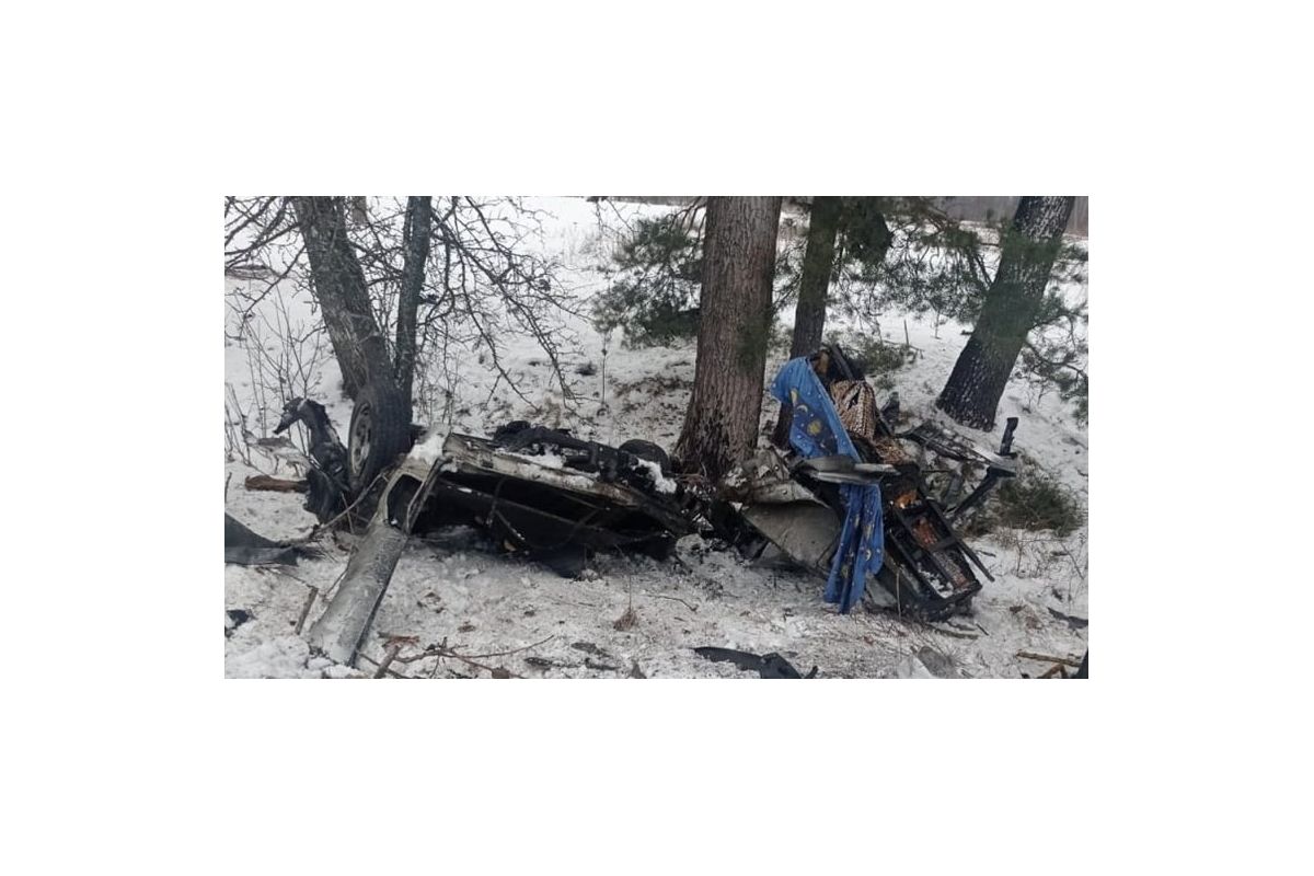 На Житомирщині автомобіль підірвався на міні: загинуло подружжя, осиротіли 8 дітей, – пресофіцерка поліції На Житомирщині автомобіль підірвався на міні: загинуло подружжя, осиротіли 8 дітей, – пресофіцерка поліції