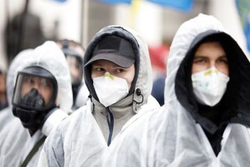 Кабмін розглядає варіант введення комендантського часу в трьох областях Кабмін розглядає варіант введення комендантського часу в трьох областях