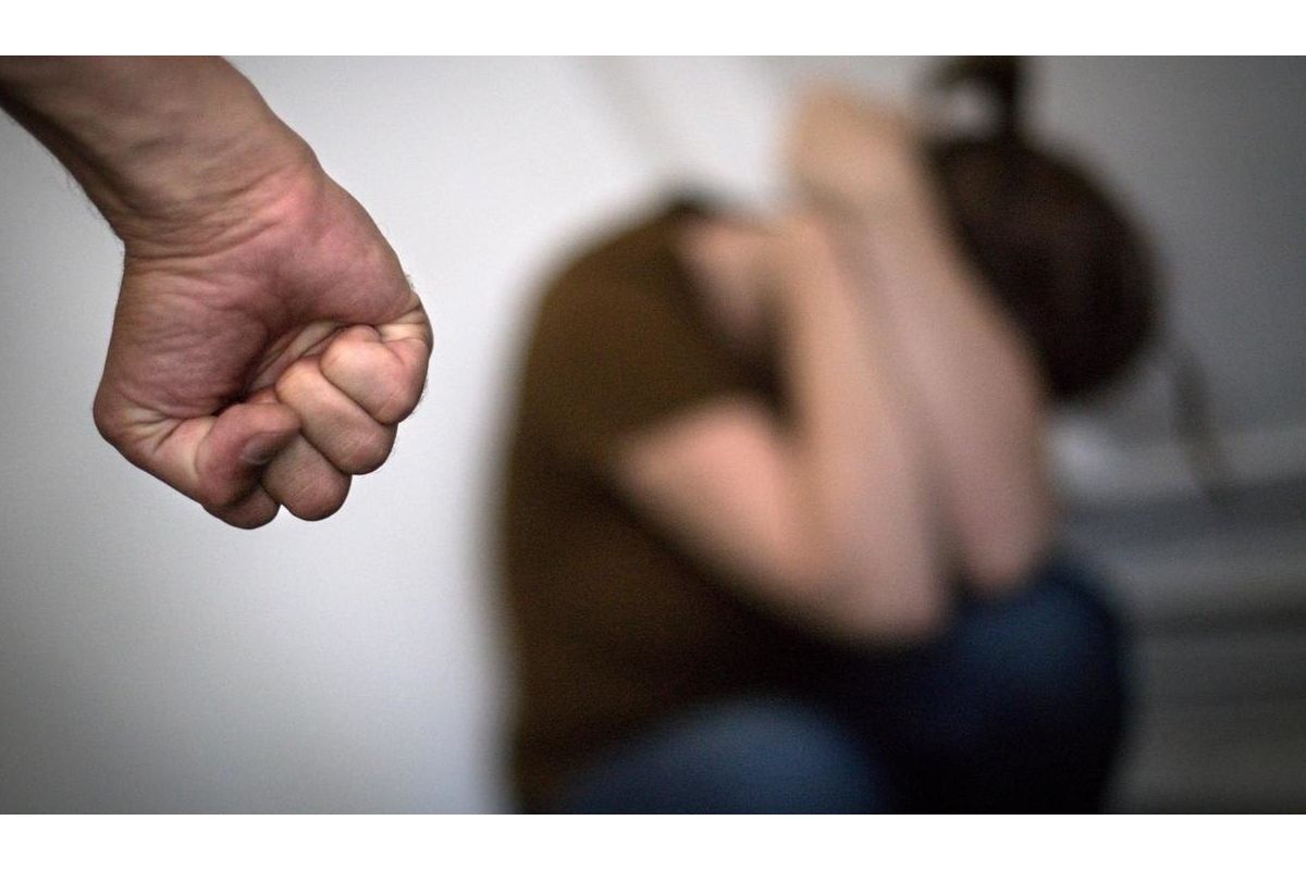 Протидія домашньому насиллю: в Україні запустили чат-бот Протидія домашньому насиллю: в Україні запустили чат-бот