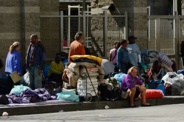 В Каліфорнії тисячі безпритульних будуть поселені в готелі В Каліфорнії тисячі безпритульних будуть поселені в готелі