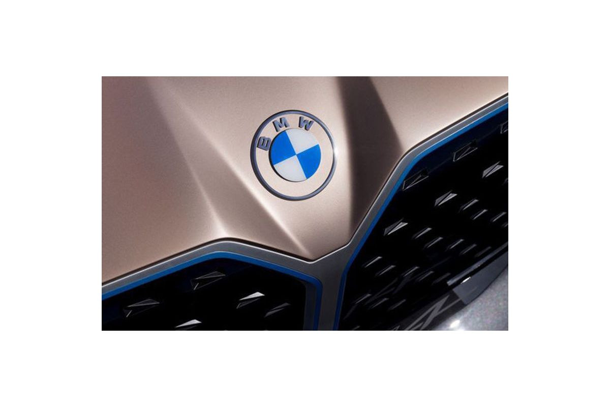 Німецька компанія BMW почала виробництво медичних масок Німецька компанія BMW почала виробництво медичних масок