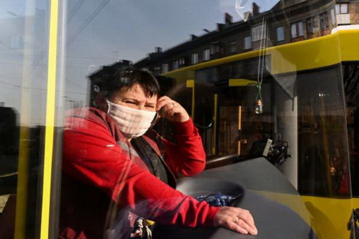 Жорсткий локдаун у Києві: обмеження в громадському транспорті та метро, спецперепустки, альтернативи пересування по місту Жорсткий локдаун у Києві: обмеження в громадському транспорті та метро, спецперепустки, альтернативи пересування по місту
