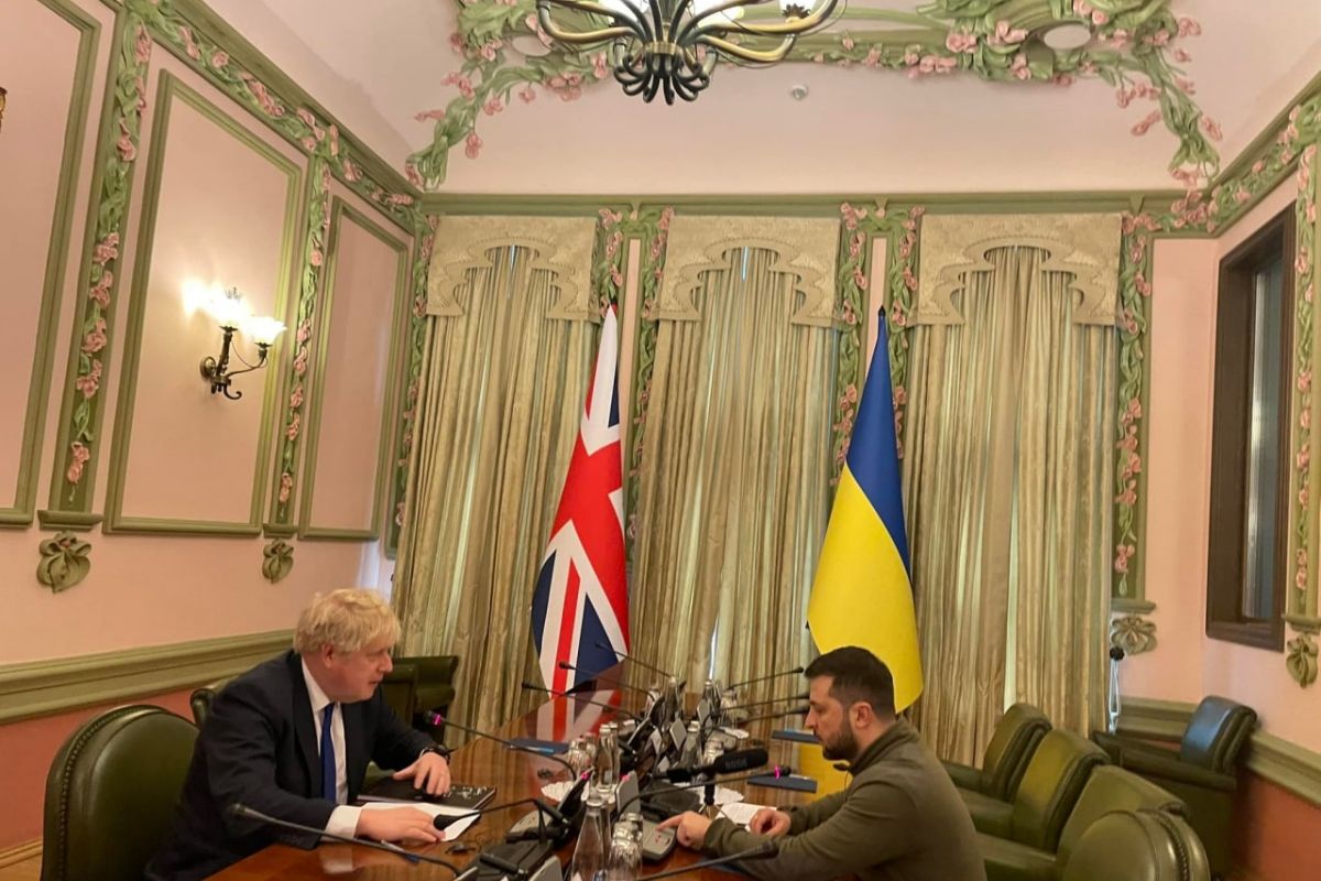 Російське вторгнення в Україну : Британський прем'єр зустрівся у Києві з Зеленським Російське вторгнення в Україну : Британський прем'єр зустрівся у Києві з Зеленським