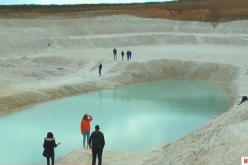 «Лазурное озеро» на Николаевщине признали опасным – местный блогер проигнорировал это и искупался в нем «Лазурное озеро» на Николаевщине признали опасным – местный блогер проигнорировал это и искупался в нем