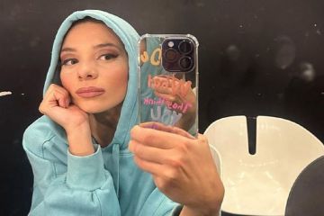 Итальянская танцовщица прошлась голой по улицам Неаполя в честь скудетто Наполи. ВИДЕО Итальянская танцовщица прошлась голой по улицам Неаполя в честь скудетто Наполи. ВИДЕО