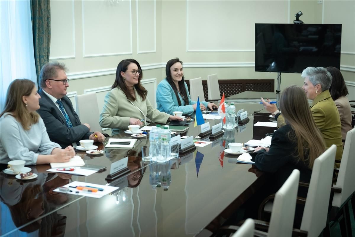 Україна обговорила можливі спільні проєкти з Канадою Україна обговорила можливі спільні проєкти з Канадою
