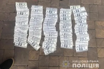 ​45 000 доларів США за підключення приміщення до комунікацій: у Києві правоохоронці затримали голову ОСББ