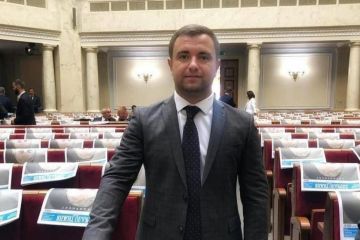 Нардеп Алексей Ковалев помогает оккупантам в Херсонской области Нардеп Алексей Ковалев помогает оккупантам в Херсонской области