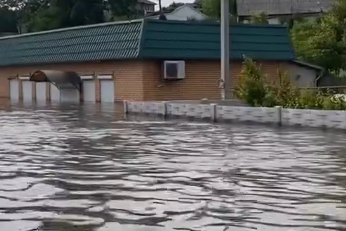 В окупованому Криму ЗМІ замовчують знищення росіянами Каховської ГЕС та наслідки цієї катастрофи