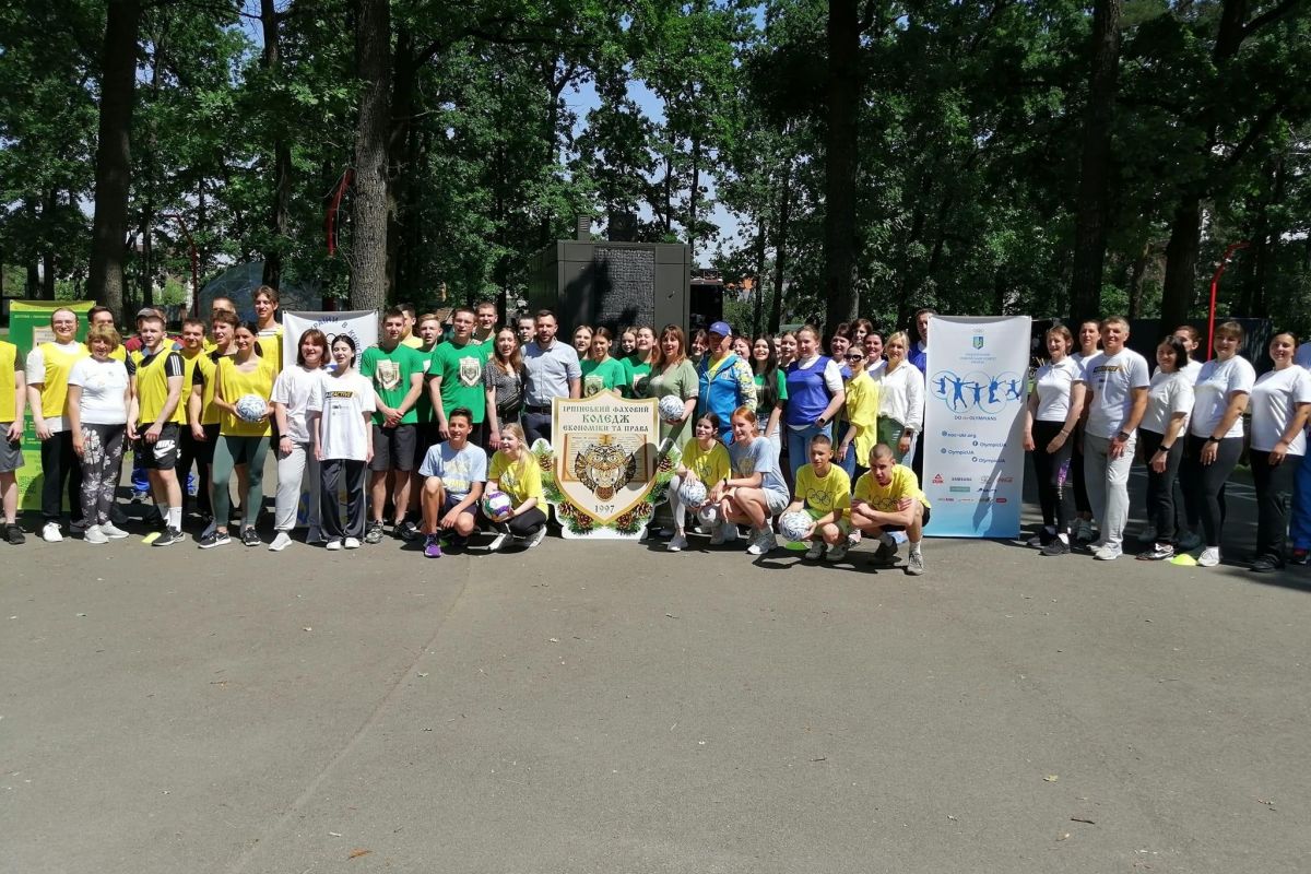 Благодійні естафети "Знання! Сила! Україна" на підтримку 10 гірсько-штурмової бригади «ЕДЕЛЬВЕЙС» Благодійні естафети "Знання! Сила! Україна" на підтримку 10 гірсько-штурмової бригади «ЕДЕЛЬВЕЙС»