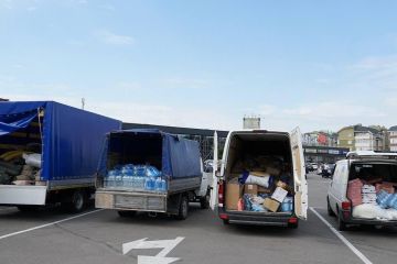 Постраждалі від теракту на Каховській ГЕС регіони отримують допомогу з усіх куточків України Постраждалі від теракту на Каховській ГЕС регіони отримують допомогу з усіх куточків України