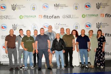 В Державному податковому університеті пройшов Кубок України з бойового самбо у розділі "Про-фул". В Державному податковому університеті пройшов Кубок України з бойового самбо у розділі "Про-фул".