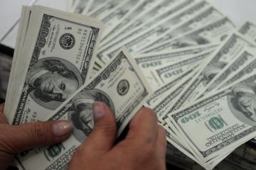 КУРС ДОЛАРА НЕСТРИМНО ПАДАЄ. ЗАТИШШЯ ПЕРЕД БУРЕЮ ЧИ РЕВАЛЬВАЦІЯ ГРИВНІ? КУРС ДОЛАРА НЕСТРИМНО ПАДАЄ. ЗАТИШШЯ ПЕРЕД БУРЕЮ ЧИ РЕВАЛЬВАЦІЯ ГРИВНІ?