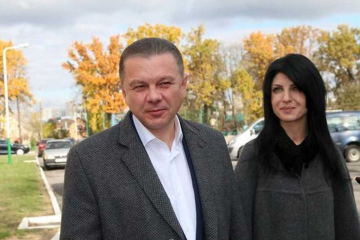 Мільйонні прибутки та заощадження: у який спосіб дружина та дочка Моргунова заробляють більше за нього Мільйонні прибутки та заощадження: у який спосіб дружина та дочка Моргунова заробляють більше за нього