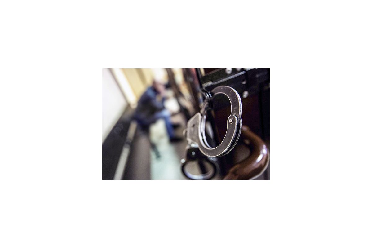 Без права внесення застави: прокуратура домоглась взяття під варту членів злочинної групи, які вимагали грошові кошти у таксистів Без права внесення застави: прокуратура домоглась взяття під варту членів злочинної групи, які вимагали грошові кошти у таксистів