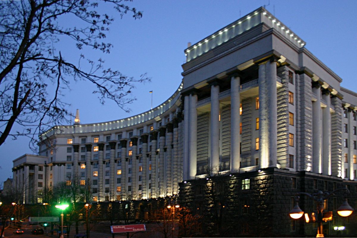 Уряд майже без змін. Проте ще більш лояльний до глави Офісу Президента. Уряд майже без змін. Проте ще більш лояльний до глави Офісу Президента.