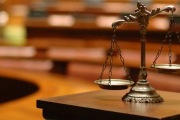 За вчинення розбійного нападу та зґвалтування обвинуваченому загрожує до 10 років ув’язнення За вчинення розбійного нападу та зґвалтування обвинуваченому загрожує до 10 років ув’язнення