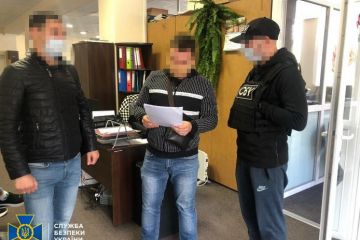 У Дніпрі СБУ викрила директора КП міськради, який «заробляв» на тендерах У Дніпрі СБУ викрила директора КП міськради, який «заробляв» на тендерах