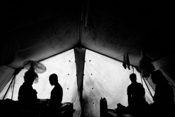 Тисячі людей тікають із ДР Конго до Уганди Тисячі людей тікають із ДР Конго до Уганди