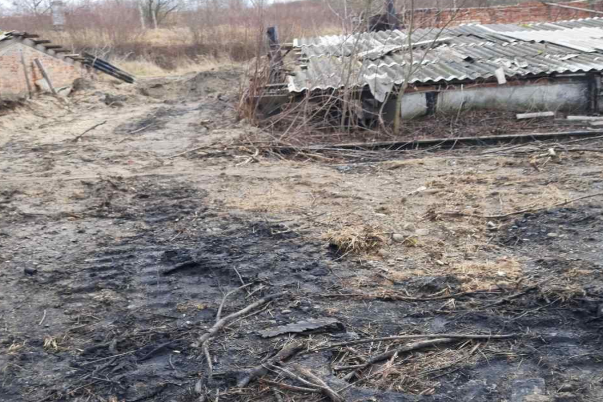 На місці колишнього асфальтобетонного заводу виявлено забруднення ґрунту