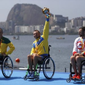 НЕЗЛАМНІ. ІСТОРІЇ ПАРАОЛІМПІЙСЬКИХ ЧЕМПІОНІВ УКРАЇНИ НЕЗЛАМНІ. ІСТОРІЇ ПАРАОЛІМПІЙСЬКИХ ЧЕМПІОНІВ УКРАЇНИ
