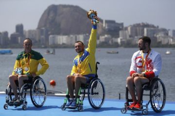 НЕЗЛАМНІ. ІСТОРІЇ ПАРАОЛІМПІЙСЬКИХ ЧЕМПІОНІВ УКРАЇНИ НЕЗЛАМНІ. ІСТОРІЇ ПАРАОЛІМПІЙСЬКИХ ЧЕМПІОНІВ УКРАЇНИ