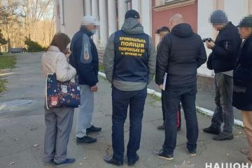 Чоловік з Дніпровщини відповість за підробку COVID-сертифікату Чоловік з Дніпровщини відповість за підробку COVID-сертифікату