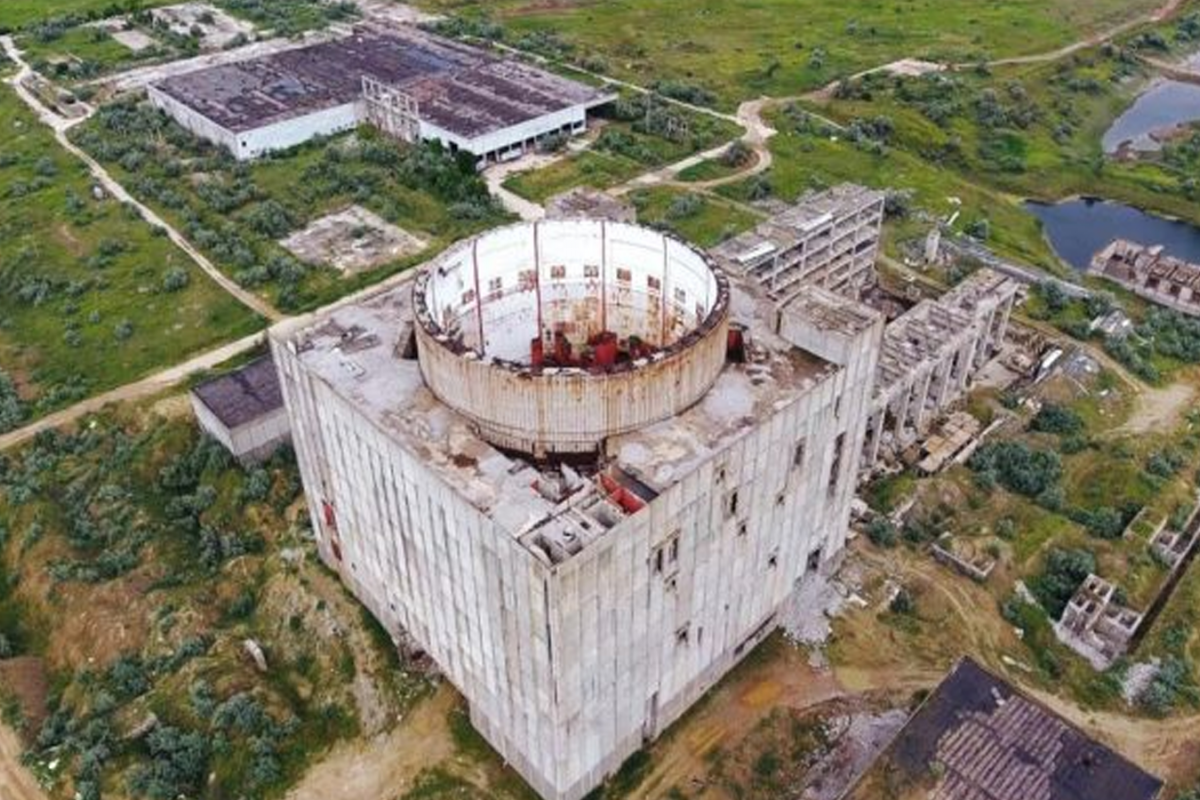 У Криму почали процес демонтажу будівлі недобудованої АЕС У Криму почали процес демонтажу будівлі недобудованої АЕС