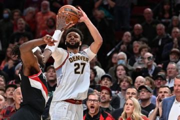 Баззер оборонця "Денвера" засмутив "Портленд" в Орегоні: момент дня в НБА Баззер оборонця "Денвера" засмутив "Портленд" в Орегоні: момент дня в НБА