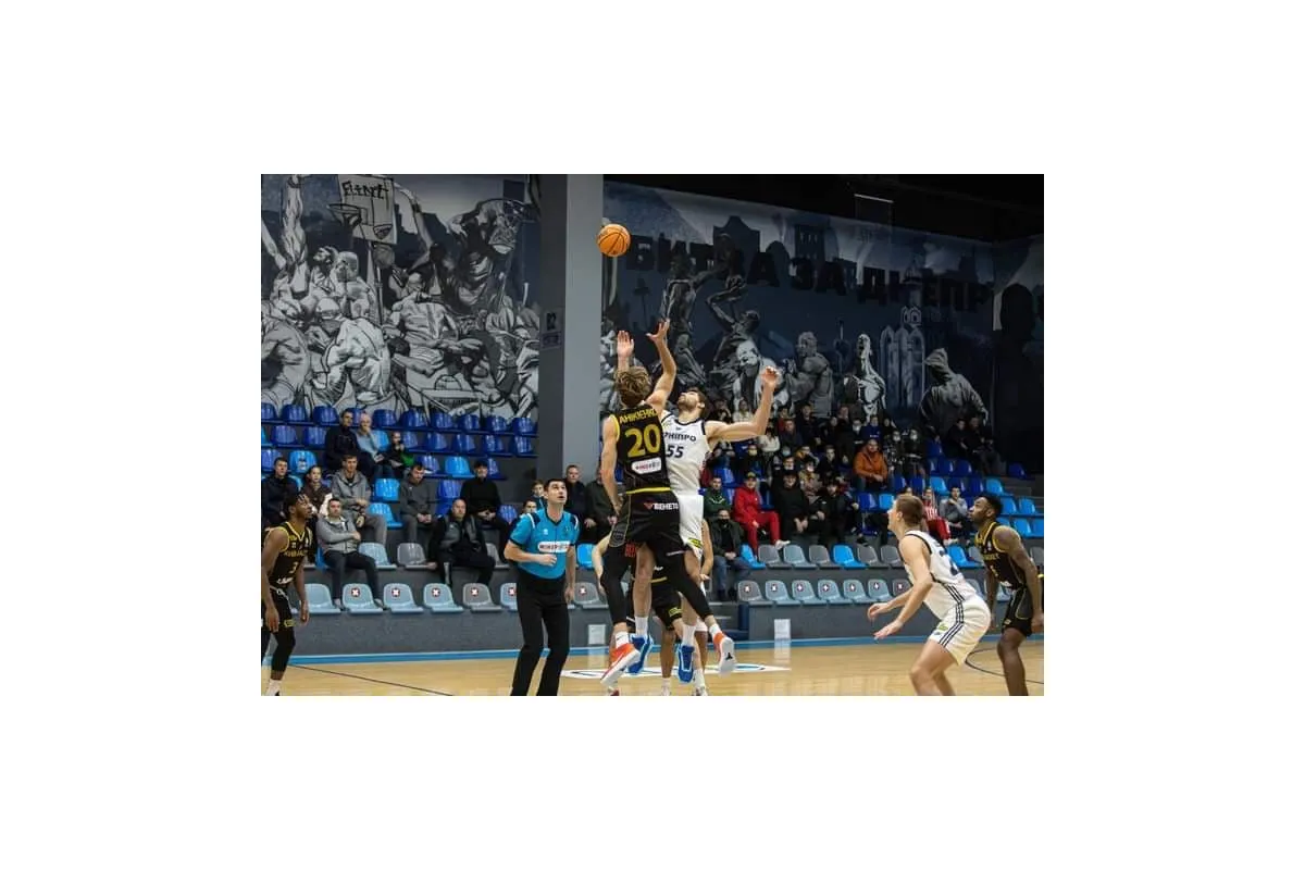 Перша в цьому році баскетбольна битва між Києвом та Дніпром в рамках чемпіонату України