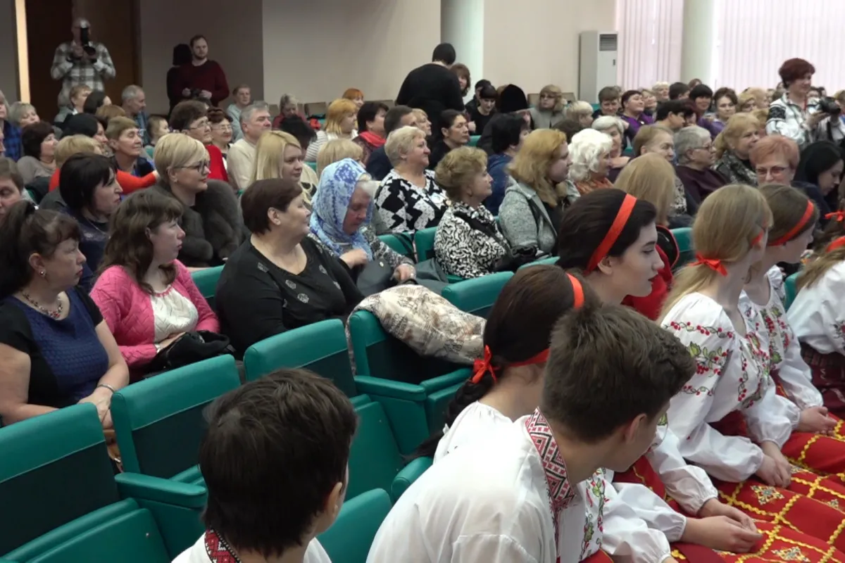  У ДніпроОДА рідні загиблих бійців зібралися на звітну конференцію «Родинного кола»