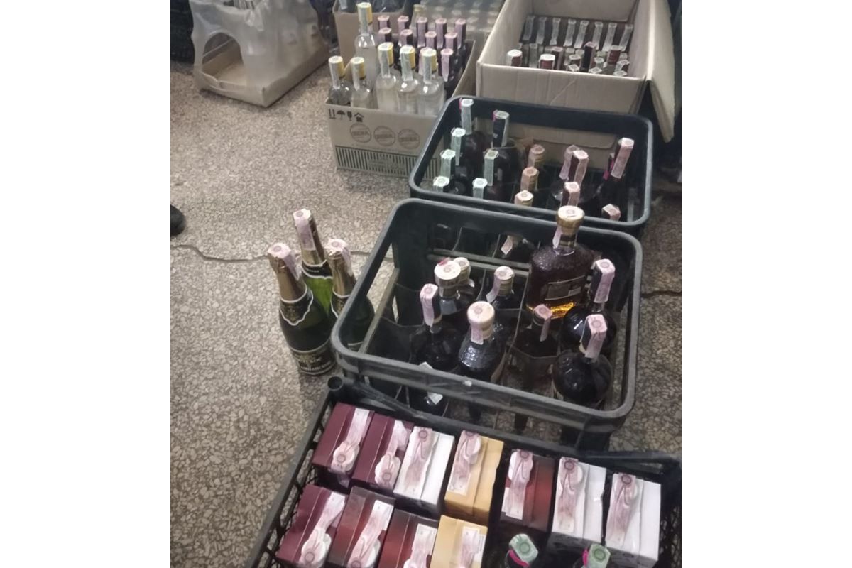 З обігу вилучено майже 200 пляшок алкогольної продукції з акцизними марками, які не відповідають державним стандартам З обігу вилучено майже 200 пляшок алкогольної продукції з акцизними марками, які не відповідають державним стандартам