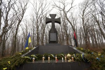 Михайло Головко: «Головнокомандувач УПА, непримиренний борець за Незалежність України Роман Шухевич був, є, та завжди буде Героєм України!» Михайло Головко: «Головнокомандувач УПА, непримиренний борець за Незалежність України Роман Шухевич був, є, та завжди буде Героєм України!»