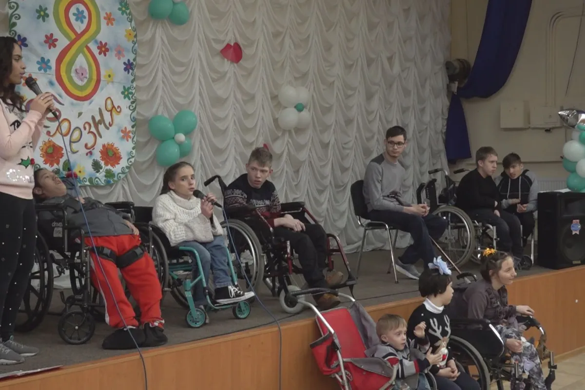 Свято 8-го березня у Дніпропетровському дитячому будинку інтернаті.