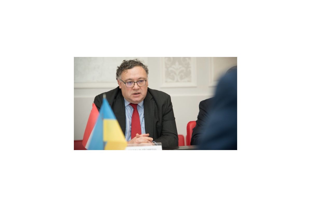 Російське вторгнення в Україну : Угорський посол в Україні Ійдярто заявив, що Угорщина не буде блокувати приєднання України до НАТО Російське вторгнення в Україну : Угорський посол в Україні Ійдярто заявив, що Угорщина не буде блокувати приєднання України до НАТО
