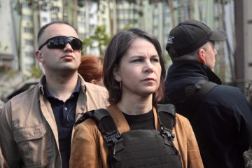 Російське вторгнення в Україну : Київщина сьогодні вітала ще одну європейську делегацію на чолі з Міністеркою закордонних справ Федеративної Республіки Німеччина Анналеною Бербок. Російське вторгнення в Україну : Київщина сьогодні вітала ще одну європейську делегацію на чолі з Міністеркою закордонних справ Федеративної Республіки Німеччина Анналеною Бербок.