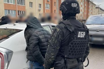 4 тис доларів США за непритягнення до кримінальної відповідальності – на Київщині судитимуть двох співробітників поліції 4 тис доларів США за непритягнення до кримінальної відповідальності – на Київщині судитимуть двох співробітників поліції